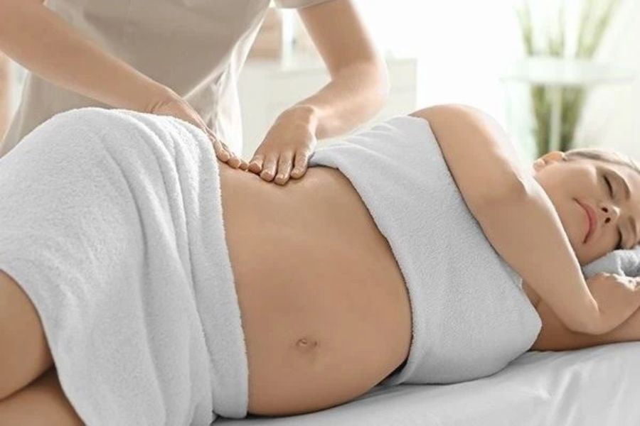 Massage mẹ bầu giúp mẹ bầu thư giản giảm căng thẳng